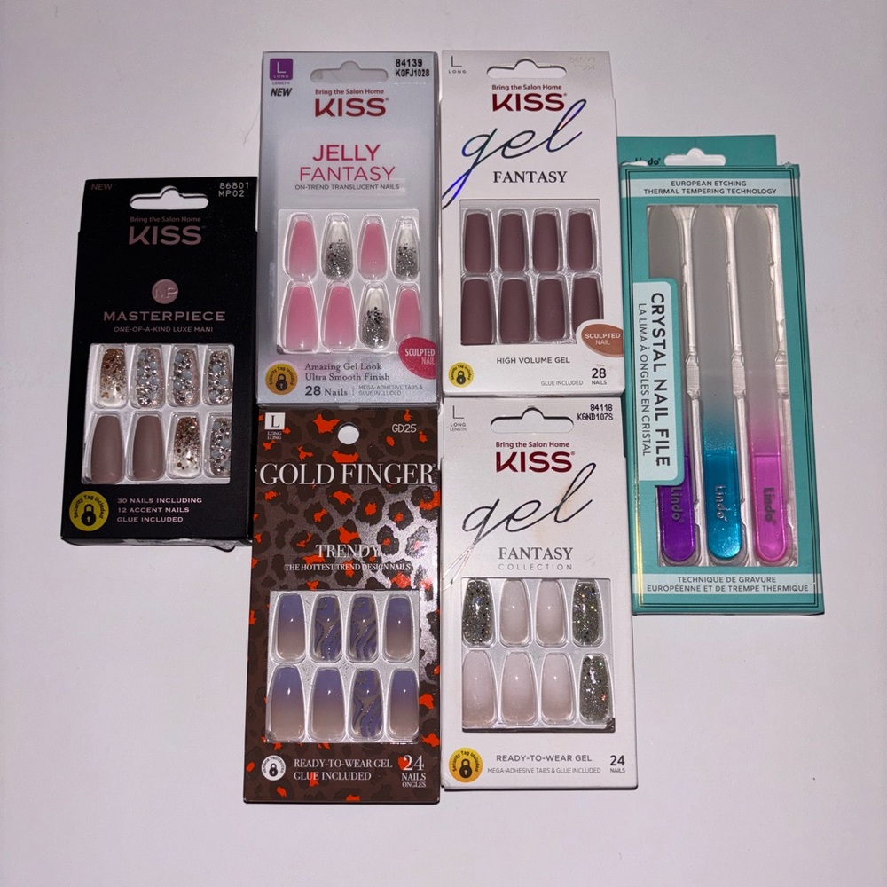 5 piece Kiss Nail Set W nail files